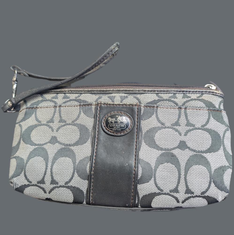 VINTAGE COACH Stylish Gray Patterned Women's Wallet Coach